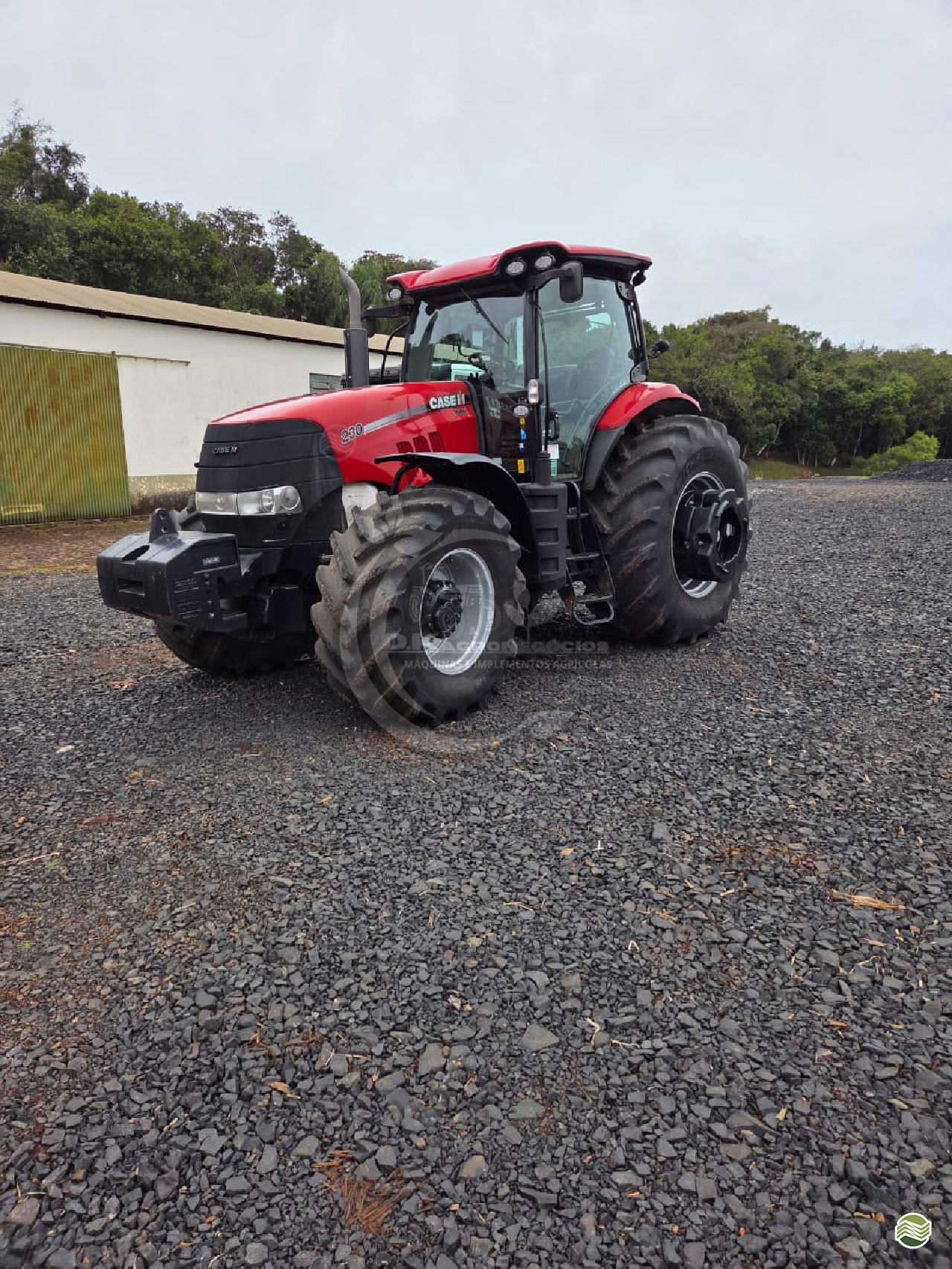 TRATOR CASE PUMA 230 Tração 4x4 D.K Agronegócios - Máquinas e Implementos Agrícolas PRUDENTOPOLIS PARANÁ PR